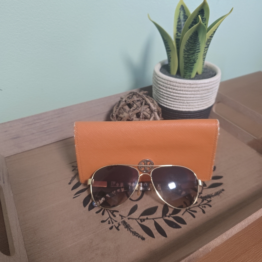 Tory Burch Sunglasses With Orange Case